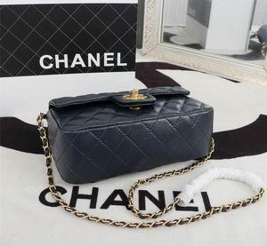 1:1 Replica Chanel Bags WO8041 20X2X6