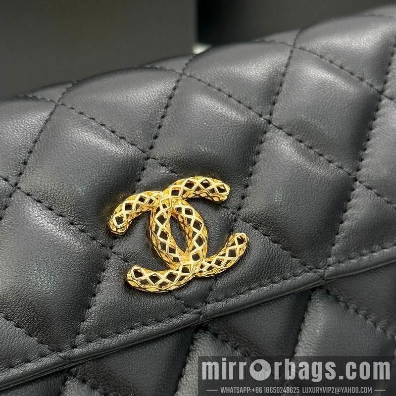 1:1 Replica Chanel Bags Chanel 8002 19x10cm zy