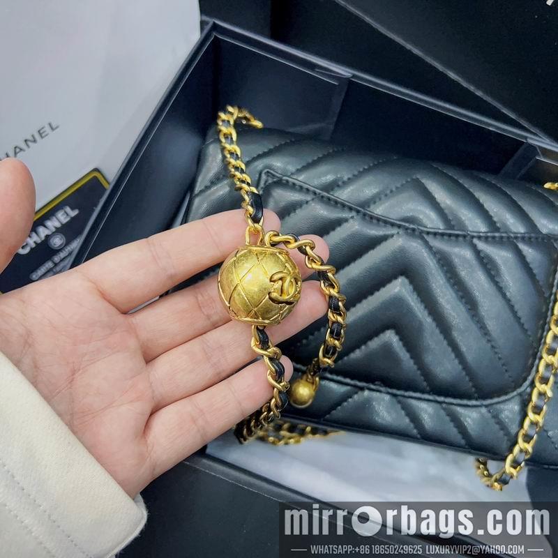 1:1 Replica Chanel Bags Chanel 羊皮20cm CN