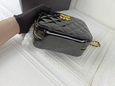 1:1 Replica Chanel Bags 223 17X13cm WO 4色