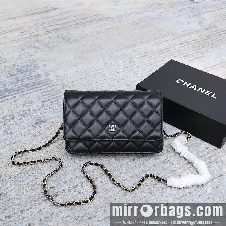 1:1 Replica Chanel Bags 33814 19cm YG 4