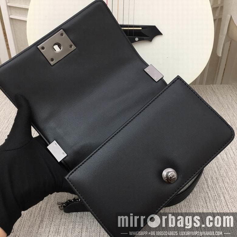 1:1 Replica Chanel Bags 67085 20X12X7.5cm XMY 17