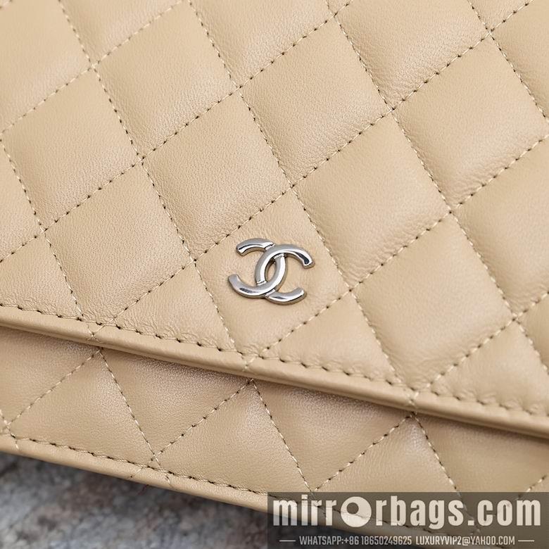 1:1 Replica Chanel Bags 33814 19cm YG 5