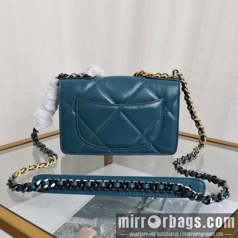 1:1 Replica Chanel Bags 33816 20x14x4.5cm YG 4