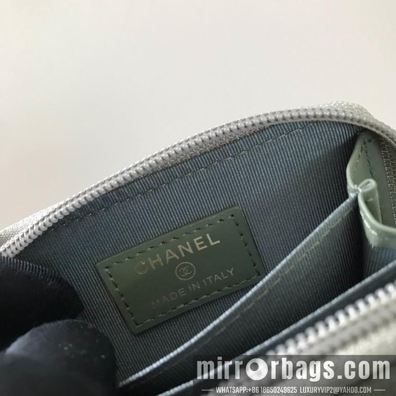 1:1 Replica Chanel Bags 80602 11X7.5cm YG 4