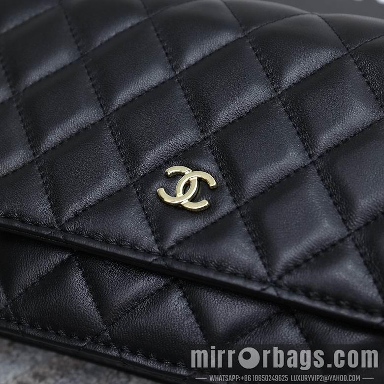 1:1 Replica Chanel Bags 33814 19cm YG 4