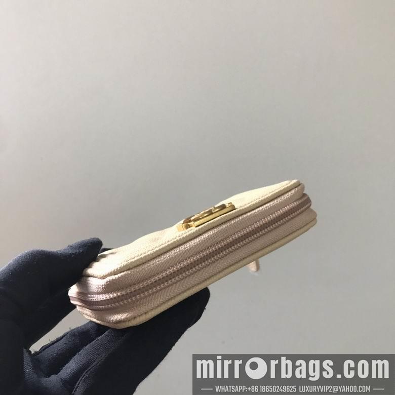 1:1 Replica Chanel Bags 80602 11X7.5cm YG 3