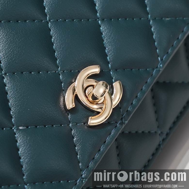 1:1 Replica Chanel Bags 33814 19X12X4.5cm WO 3