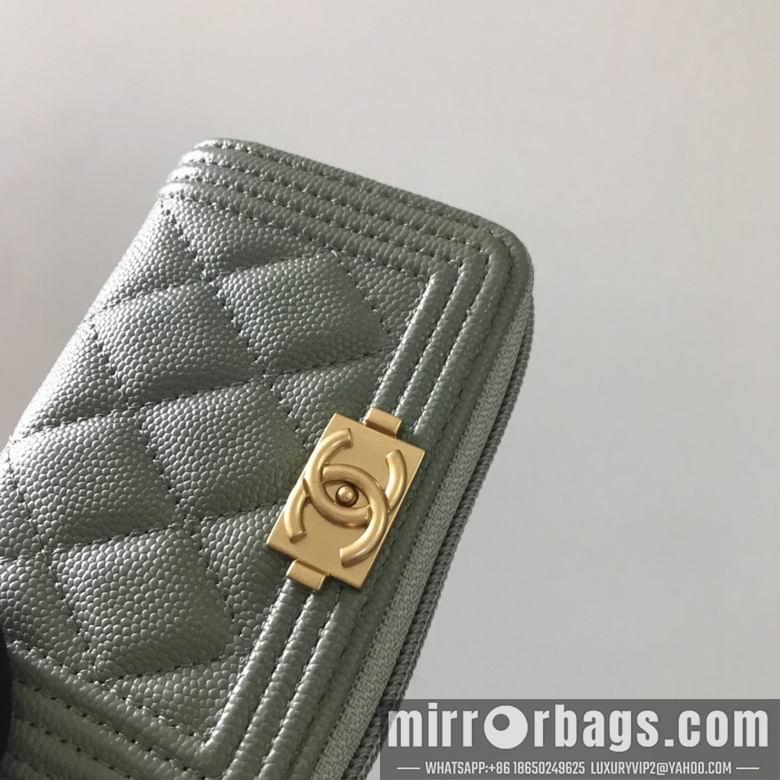 1:1 Replica Chanel Bags 80602 11X7.5cm YG 4
