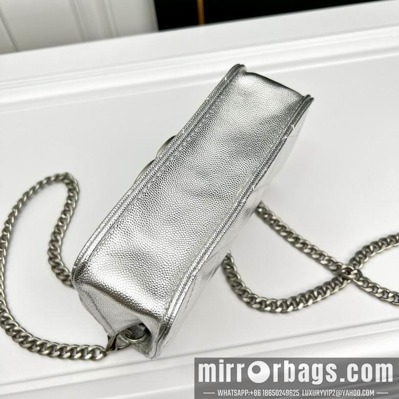 1:1 Replica Chanel Bags 6809 20X11X6cm YG 4