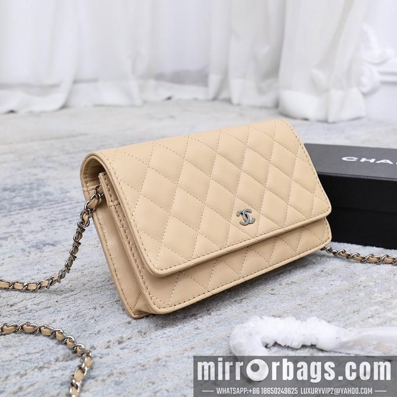 1:1 Replica Chanel Bags 33814 19cm YG 5