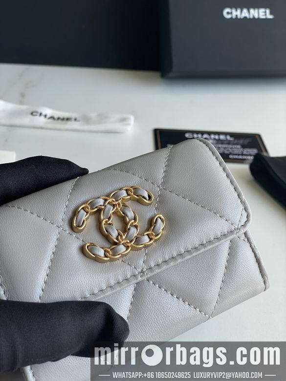 1:1 Replica Chanel Bags AP1790 11X8.5X3cm YG 4