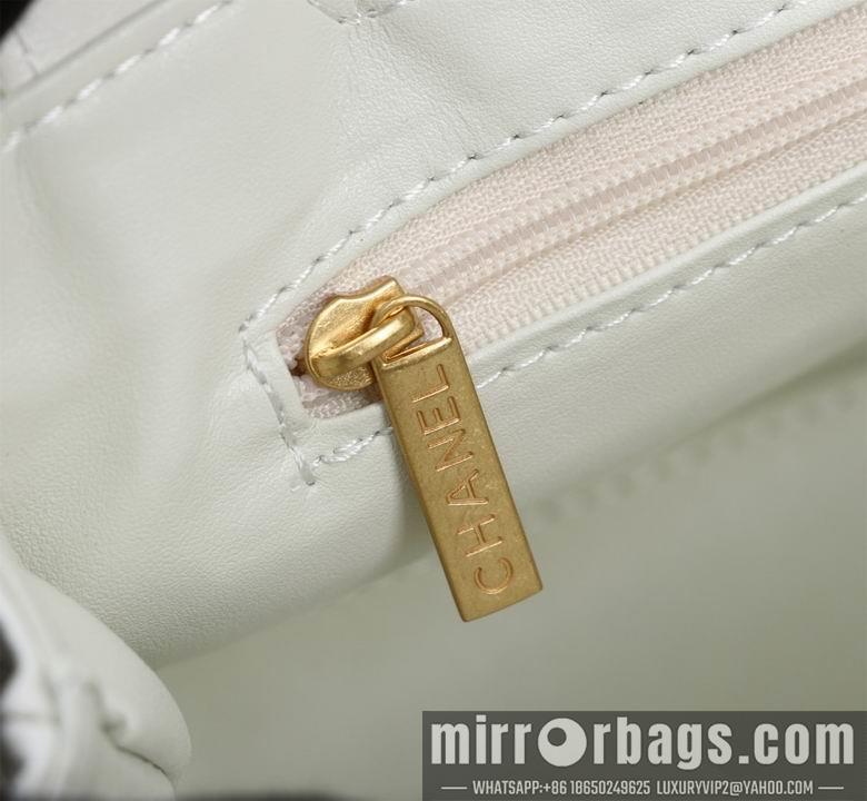 1:1 Replica Chanel Bags 8860 13X19X7cm XMY 2