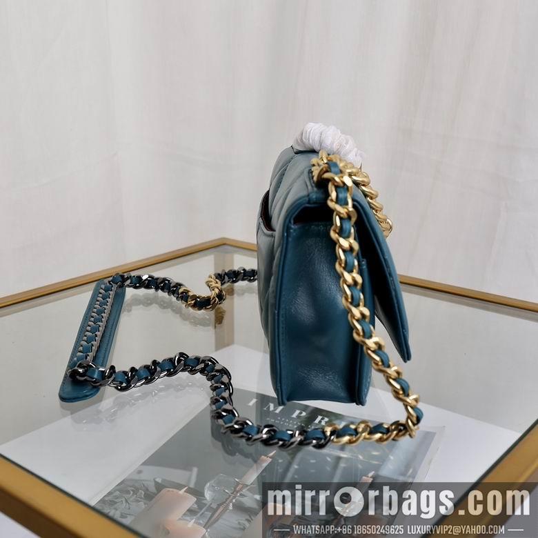 1:1 Replica Chanel Bags 33816 20x14x4.5cm YG 4