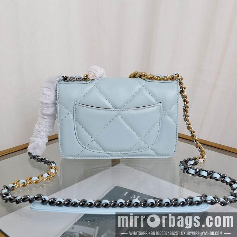 1:1 Replica Chanel Bags 33816 20x14x4.5cm YG 3