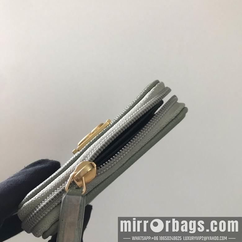 1:1 Replica Chanel Bags 80602 11X7.5cm YG 4