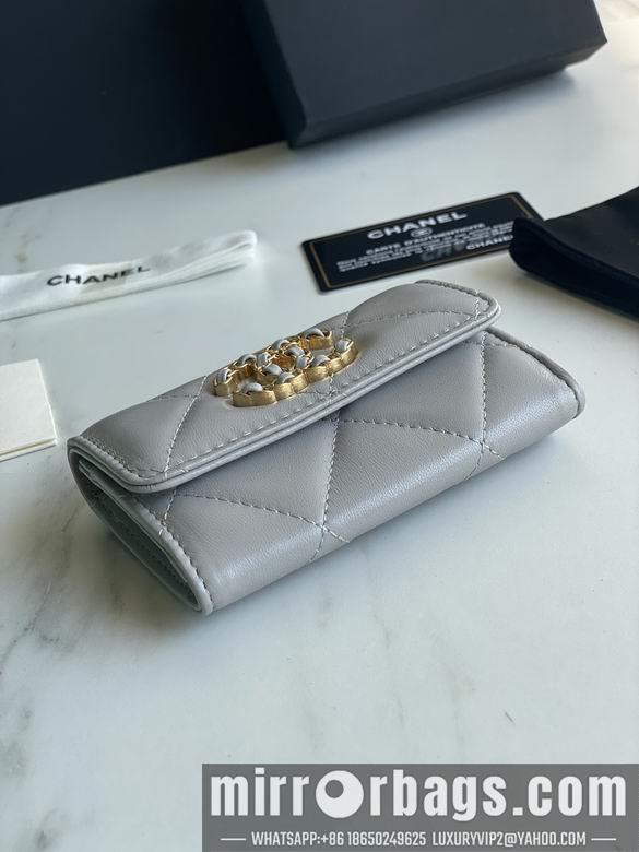 1:1 Replica Chanel Bags AP1790 11X8.5X3cm YG 4