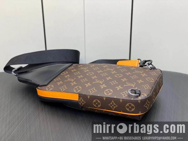 LV Replica Bags Avenue M46718 20x31x7cm gf