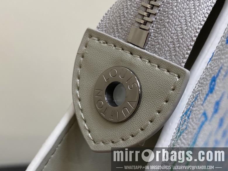 LV Replica Bags Voyage M13907 27x21x5cm gf