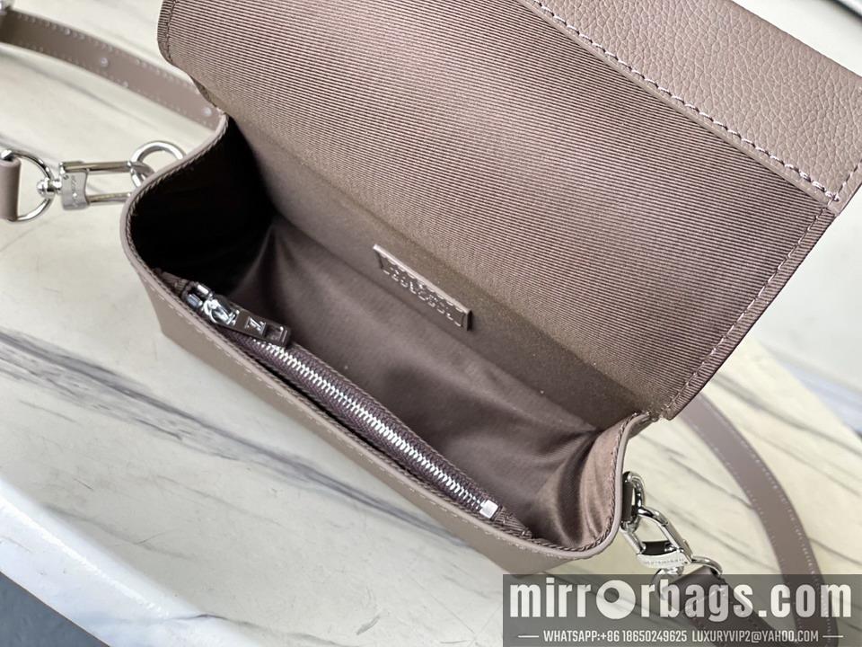 LV Replica Bags Fastline M11484 17.3x12x7cm gf