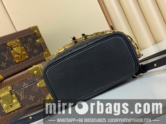 LV Replica Bags Backpack M13357 26x10x21cm gf