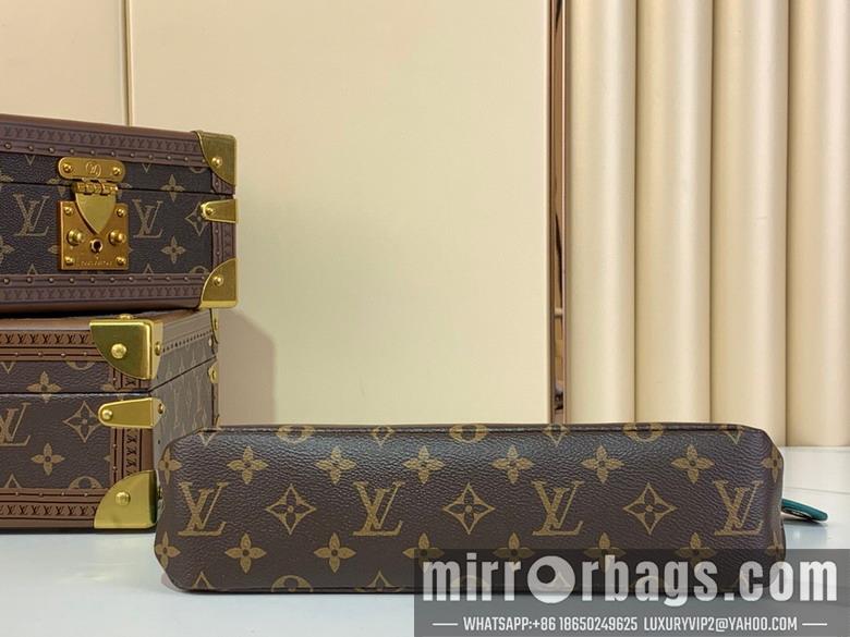 LV Replica Bags Voyage m13198 21x7.5x30cm gf1
