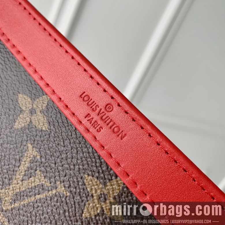 LV Replica Bags Alpha M81124 18.5x11x6.5cm gf3