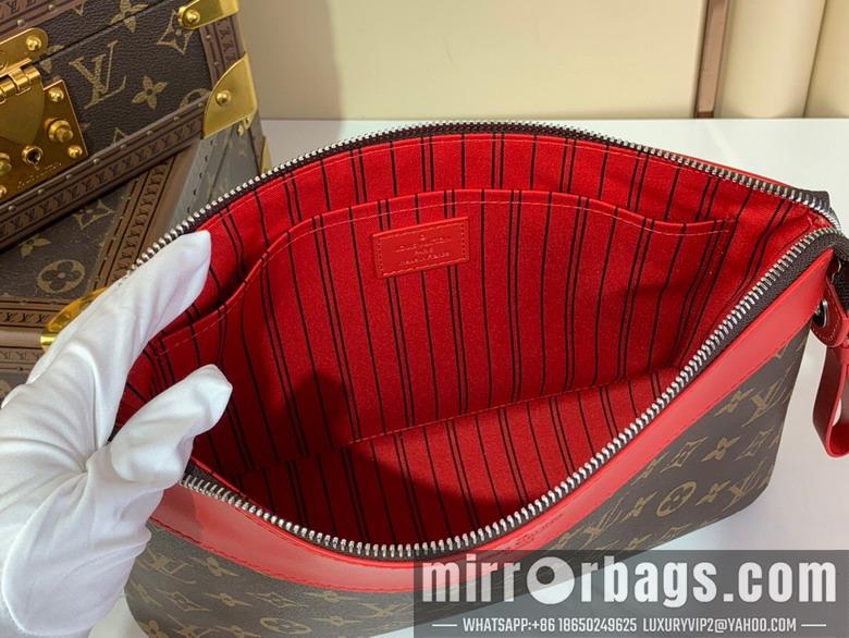 LV Replica Bags Voyage m13198 21x7.5x30cm gf4