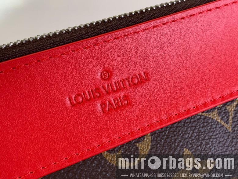 LV Replica Bags Voyage m13198 21x7.5x30cm gf4