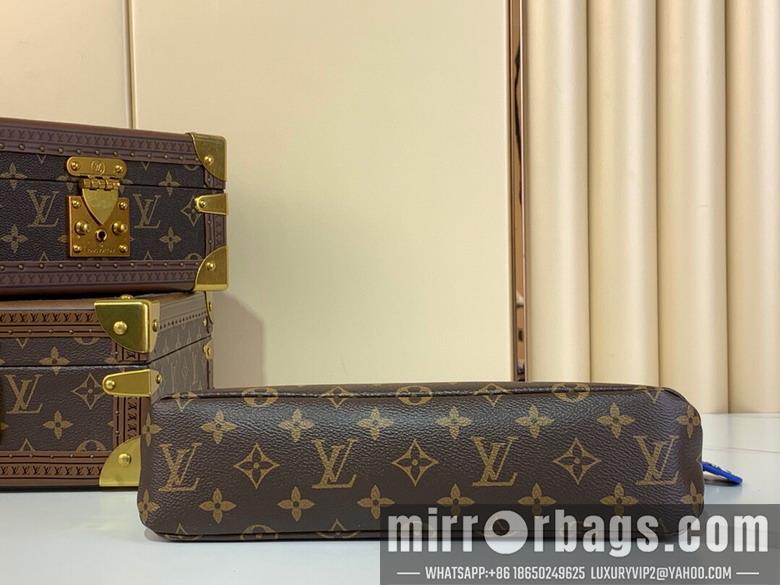LV Replica Bags Voyage m13198 21x7.5x30cm gf