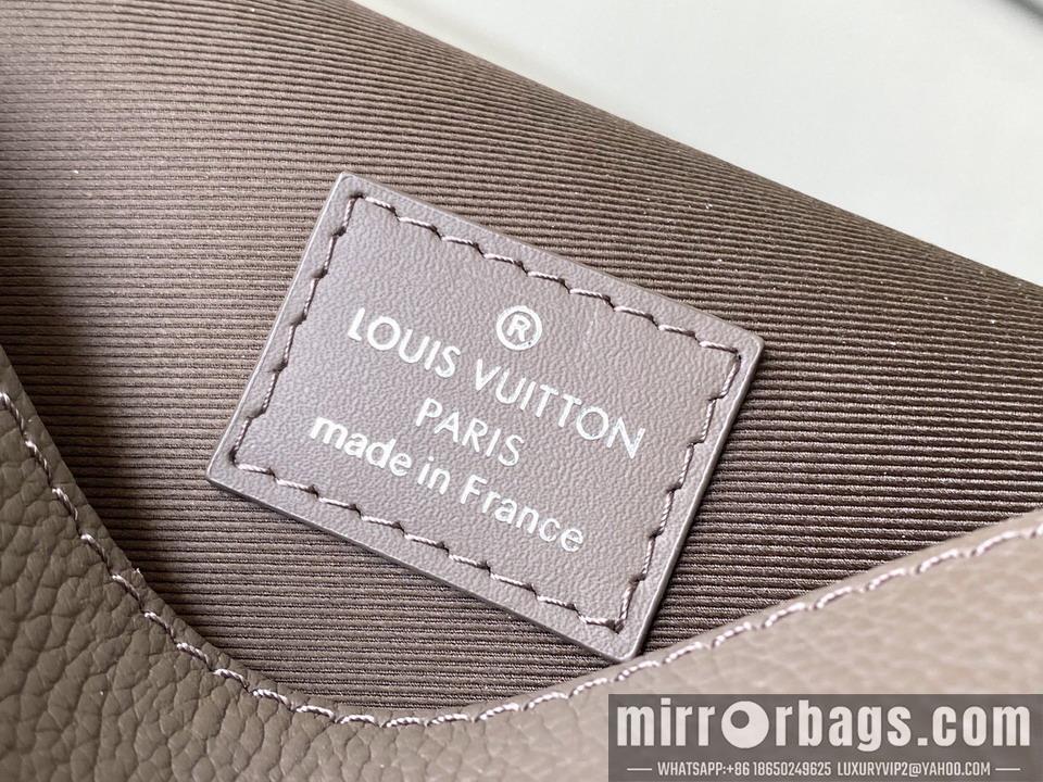LV Replica Bags Fastline M11484 17.3x12x7cm gf