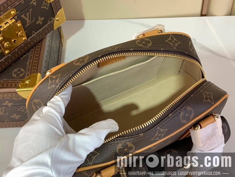 LV Replica Bags M40026 30x12x20cm gf