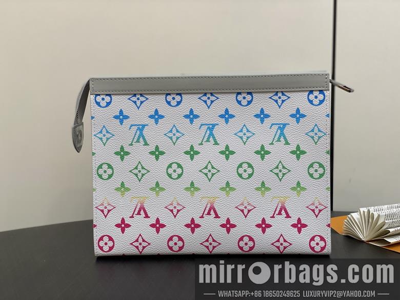 LV Replica Bags Voyage M13907 27x21x5cm gf