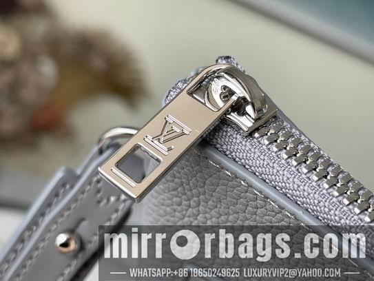 LV Replica Bags Aerogram M81029 30x22x5 cm gf
