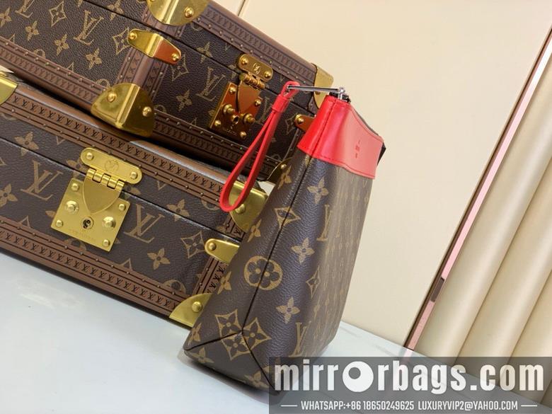 LV Replica Bags Voyage m13198 21x7.5x30cm gf4