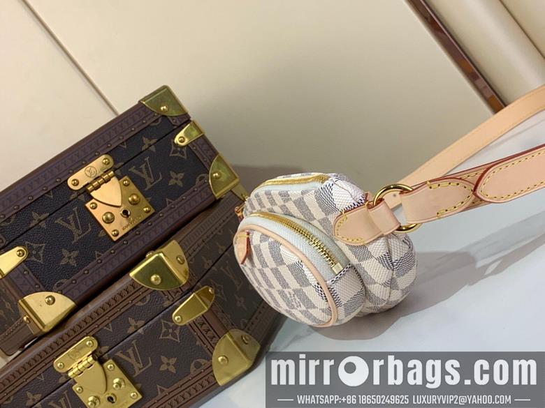 LV Replica Bags Keepit m14806 12x6x29cm gf1