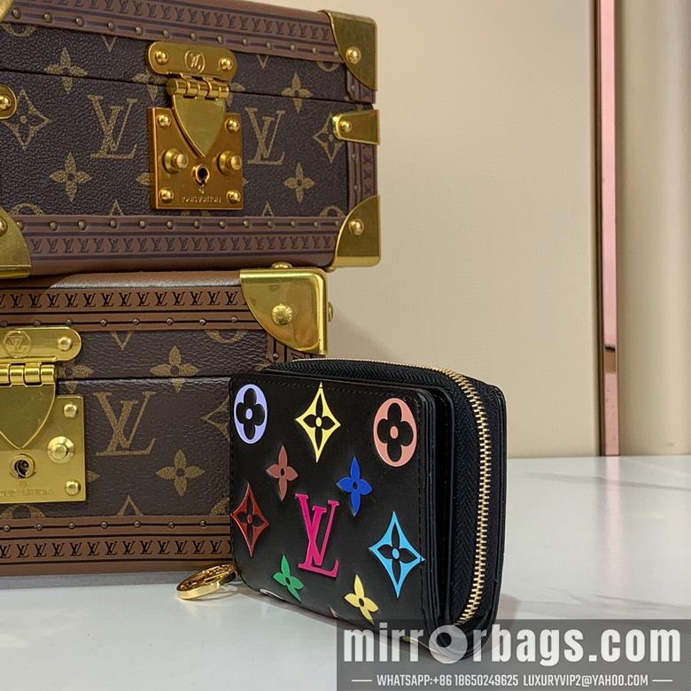 LV Replica Bags Clea m13829 11.5x8.5x2.2cm gf1