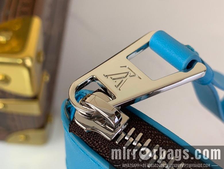 LV Replica Bags Voyage m13198 21x7.5x30cm gf5