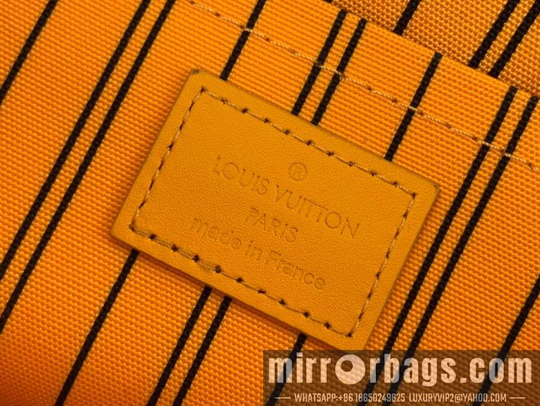 LV Replica Bags Voyage m13198 21x7.5x30cm gf2