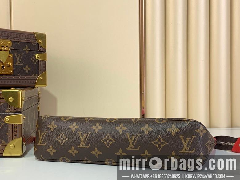 LV Replica Bags Voyage m13198 21x7.5x30cm gf4
