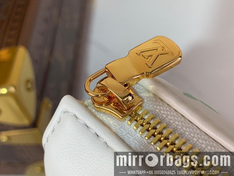 LV Replica Bags Coussin m13233 20x12x26cm gf