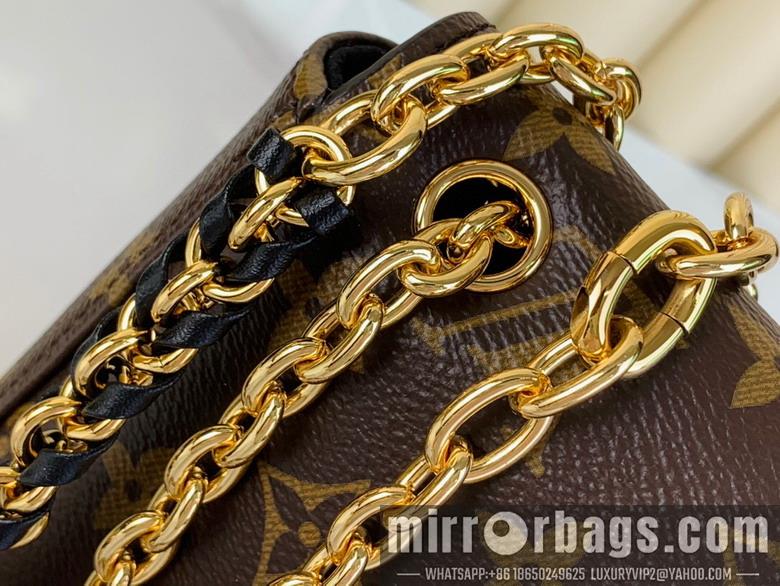 LV Replica Bags Trunkie m14526 16x8x27cm gf