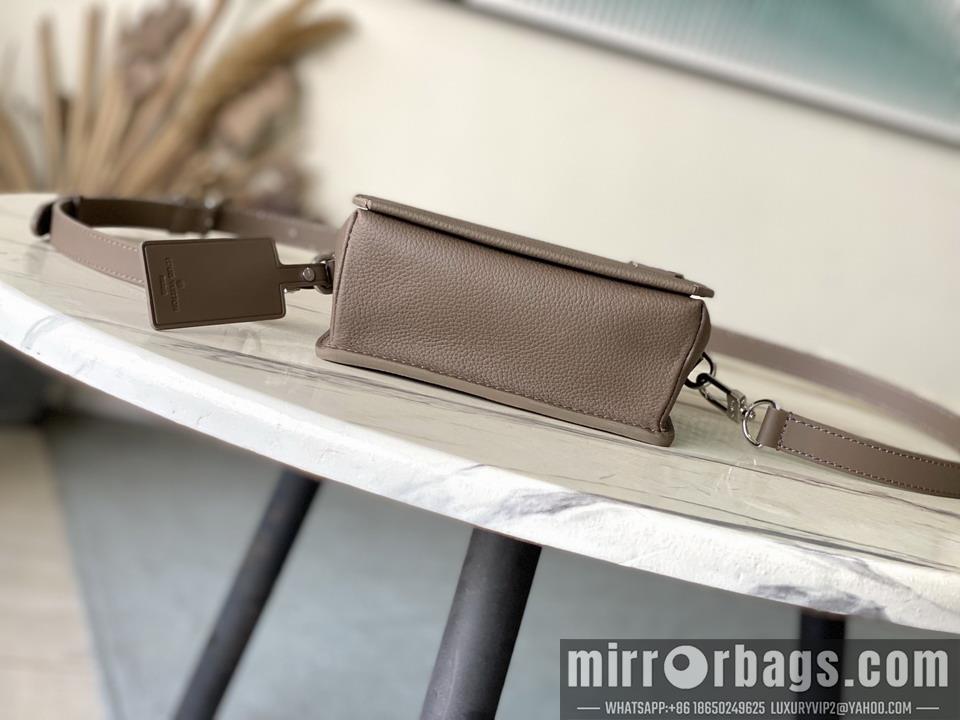 LV Replica Bags Fastline M11484 17.3x12x7cm gf