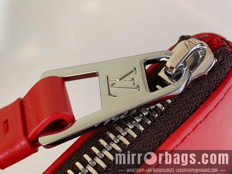 LV Replica Bags Voyage m13198 21x7.5x30cm gf4