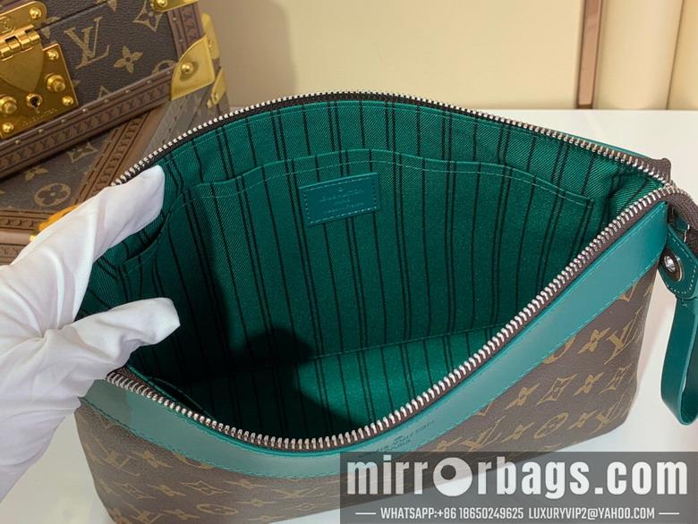 LV Replica Bags Voyage m13198 21x7.5x30cm gf1