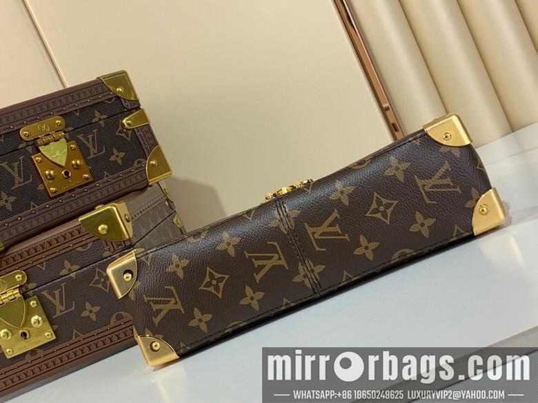 LV Replica Bags Trunkie m14526 16x8x27cm gf