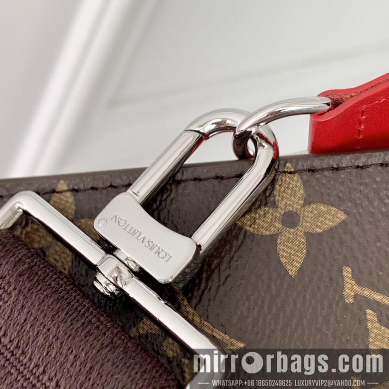 LV Replica Bags Alpha M81124 18.5x11x6.5cm gf3