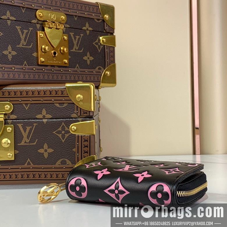 LV Replica Bags Clea m13829 11.5x8.5x2.2cm gf