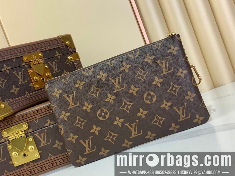 LV Replica Bags Cles m13560 15.5x1x24cm gf