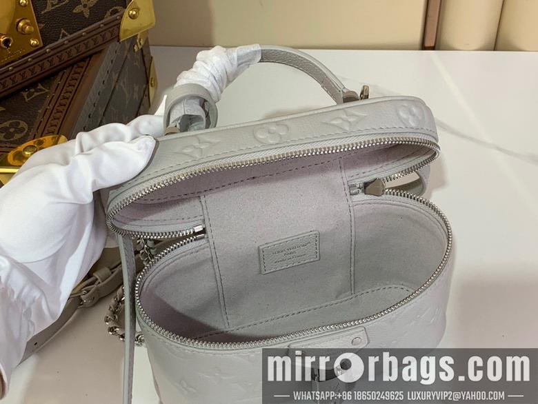 LV Replica Bags Vanity m13593 11.5x6.5x19cm gf